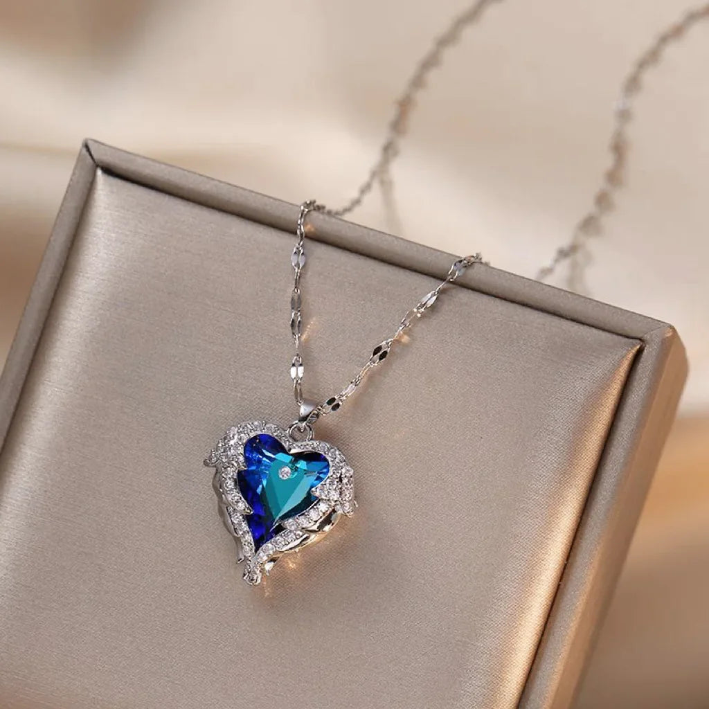 Women Peach Heart Pearl Stainless Steel Clavicle Necklace