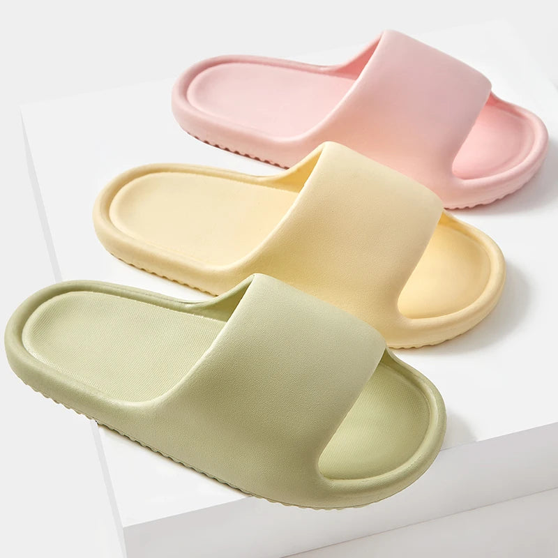 Men's Classy  Slippers for Women's Home Use Thick-Soled Indoor Summer Bread Sandals for Men's Couples Bathroom Bathing Non-Slip Slippers