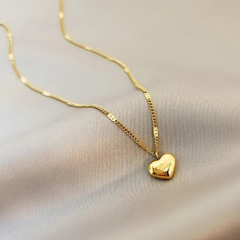 Women Gold Peach Heart Engraved Love Necklace Collarbone Chain