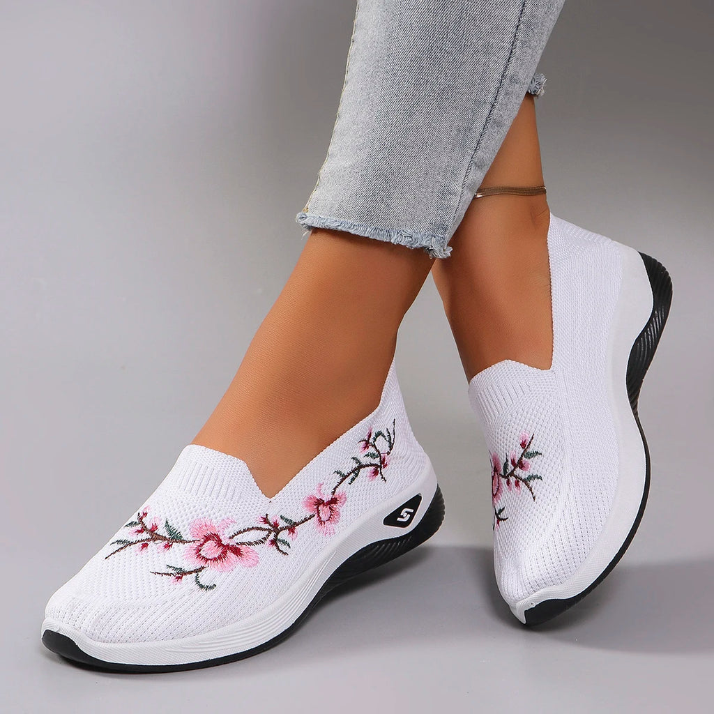 Women Fashionable and Brethable Sports Shoes