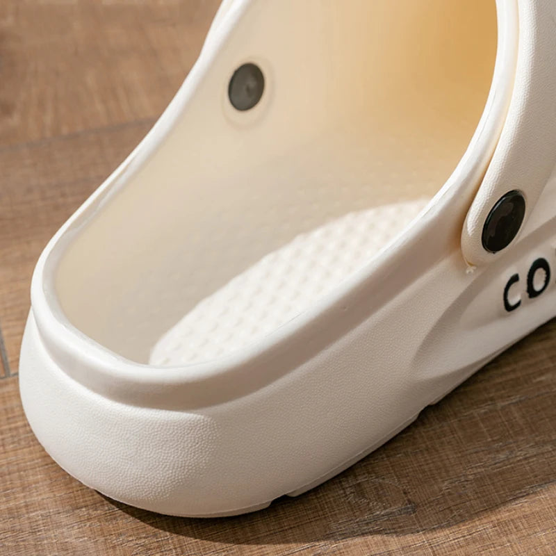 Men Covered Toe Thick Sole Slippers