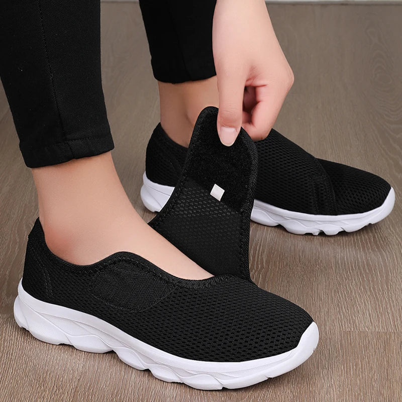 Women Wide Feet Walking Shoes