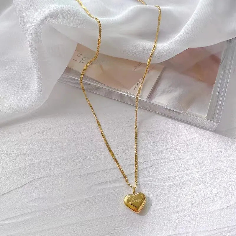 Women Gold Peach Heart Engraved Love Necklace Collarbone Chain