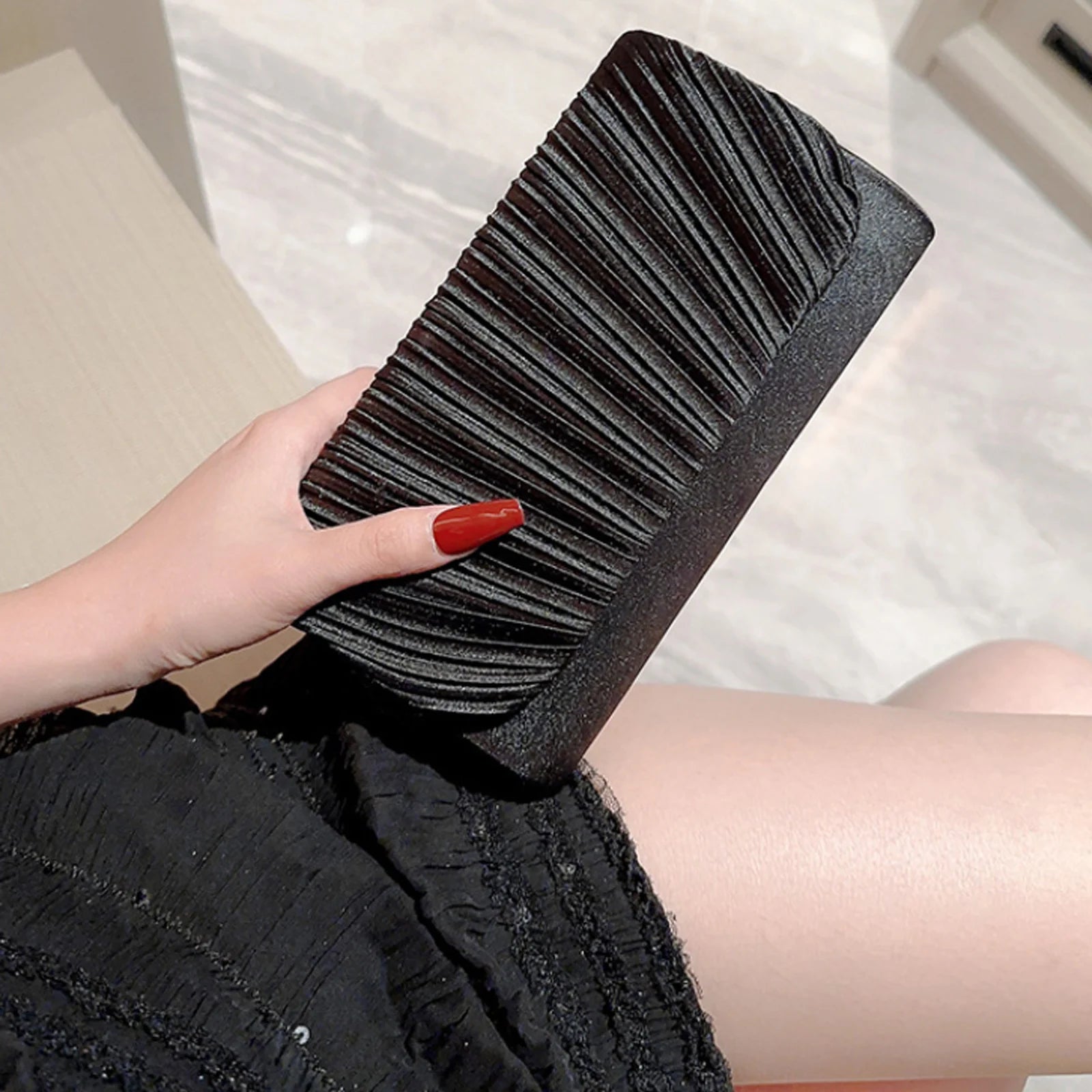 Elegant Chain Evening Clutch Bag for Women