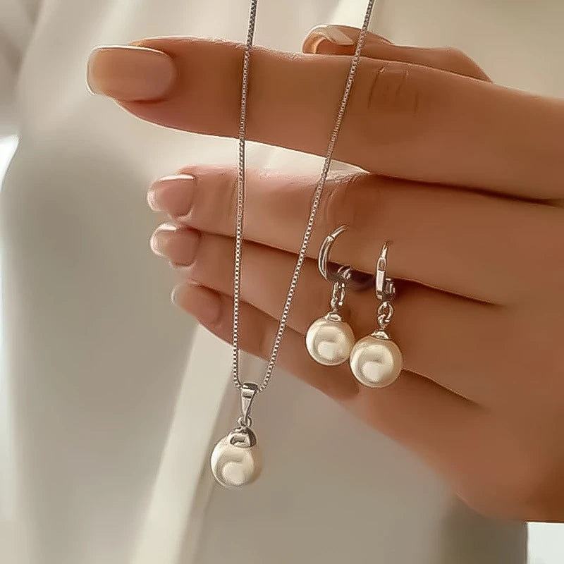 Women Pearl Pendant Necklace and Earring Jewelry Set