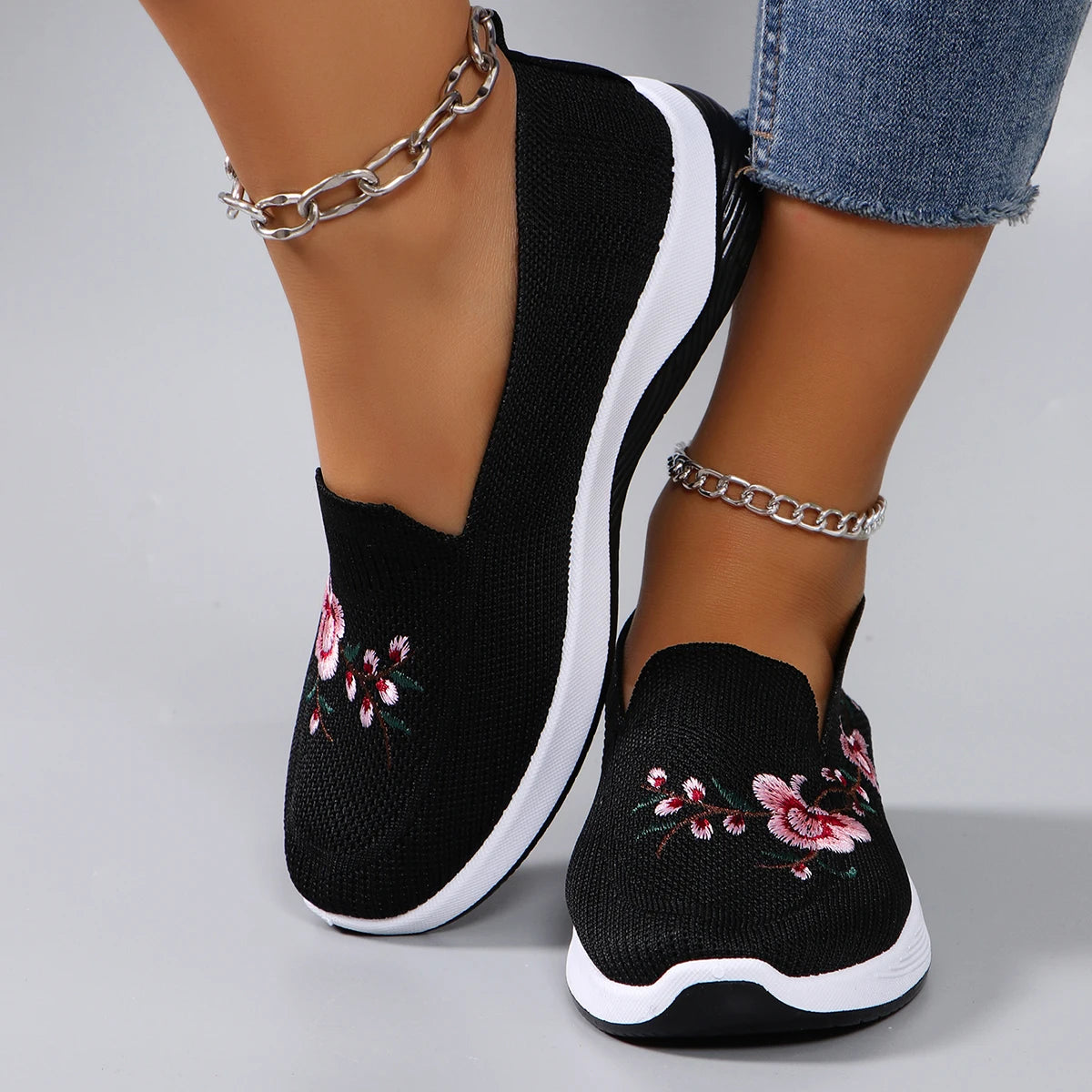 Women Fashionable and Brethable Sports Shoes