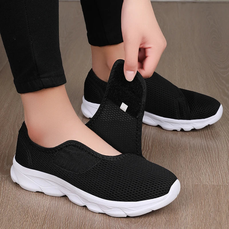 Women Wide Feet Walking Shoes