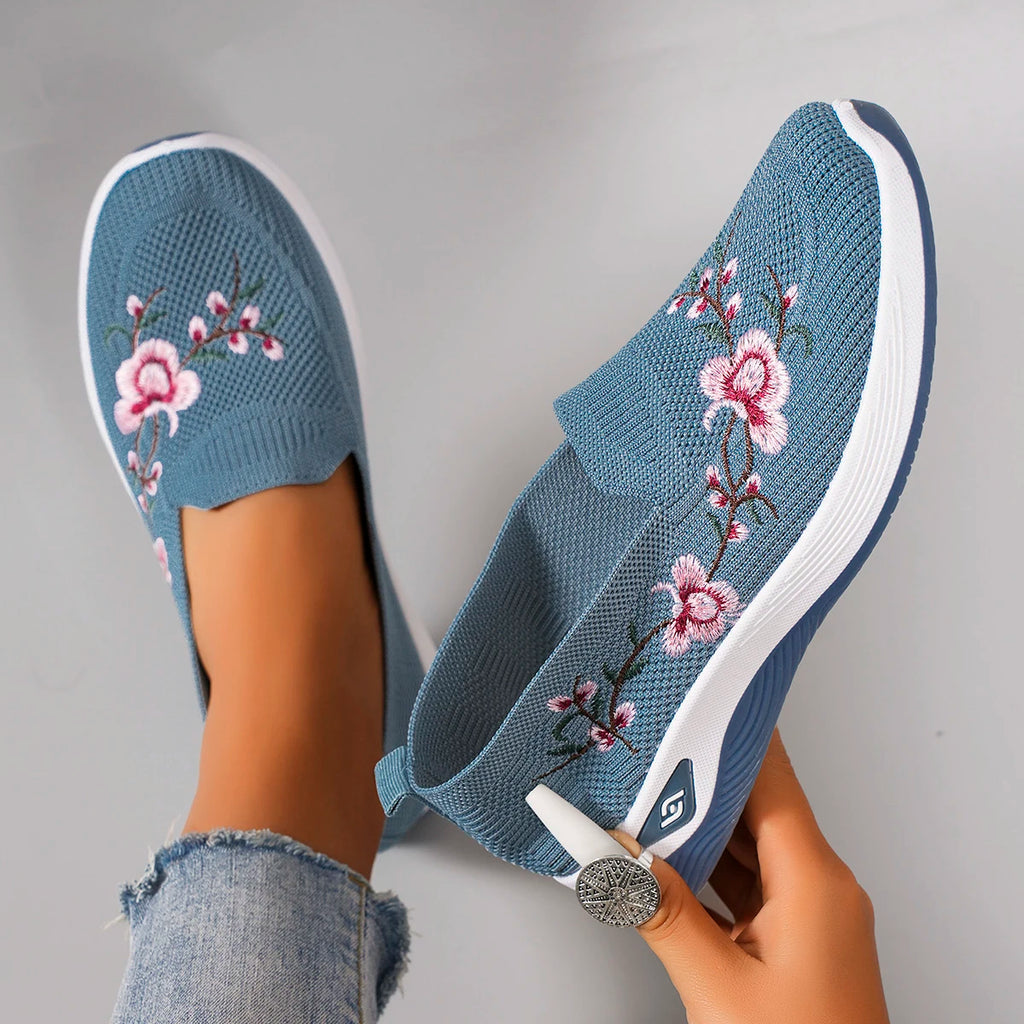 Women Fashionable and Brethable Sports Shoes