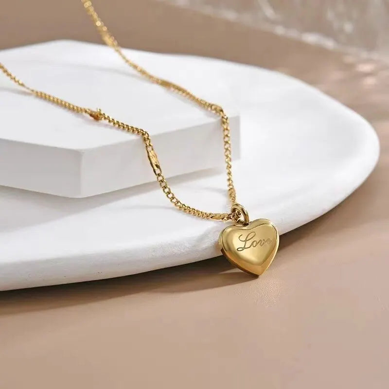 Women Gold Peach Heart Engraved Love Necklace Collarbone Chain