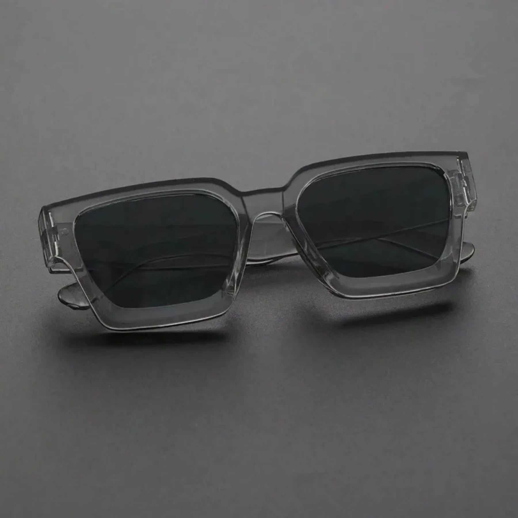 Men Fashion Square Plastic Frame Sunglasses