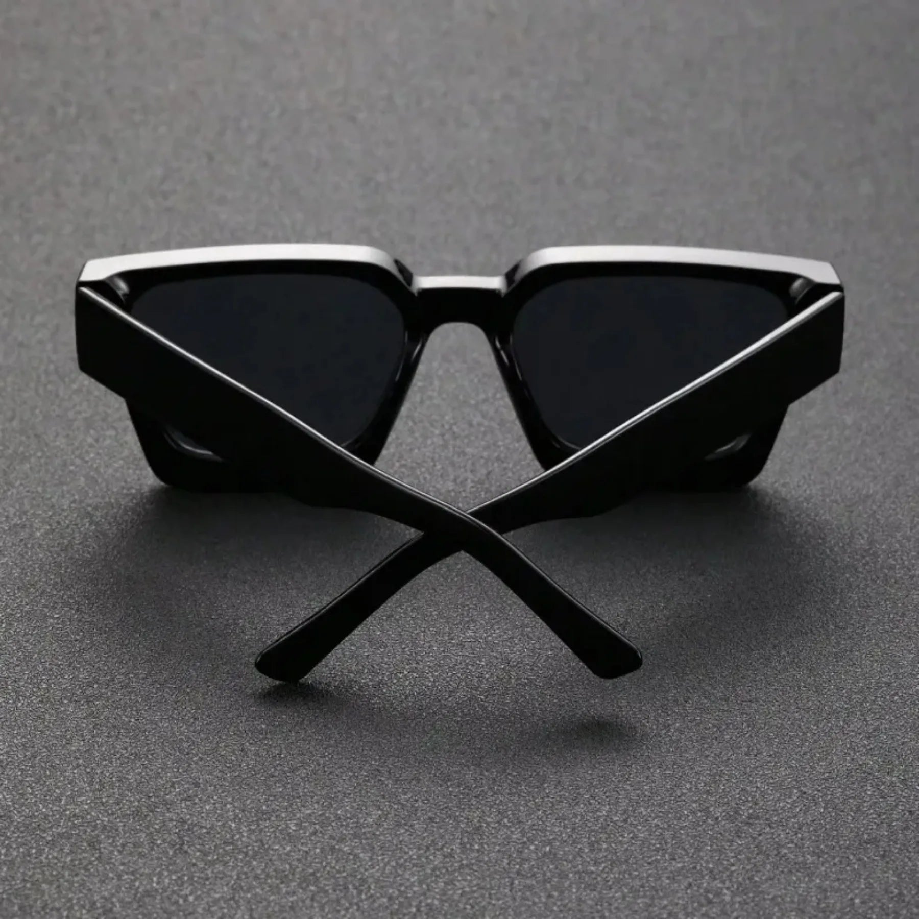 Men Fashion Square Plastic Frame Sunglasses