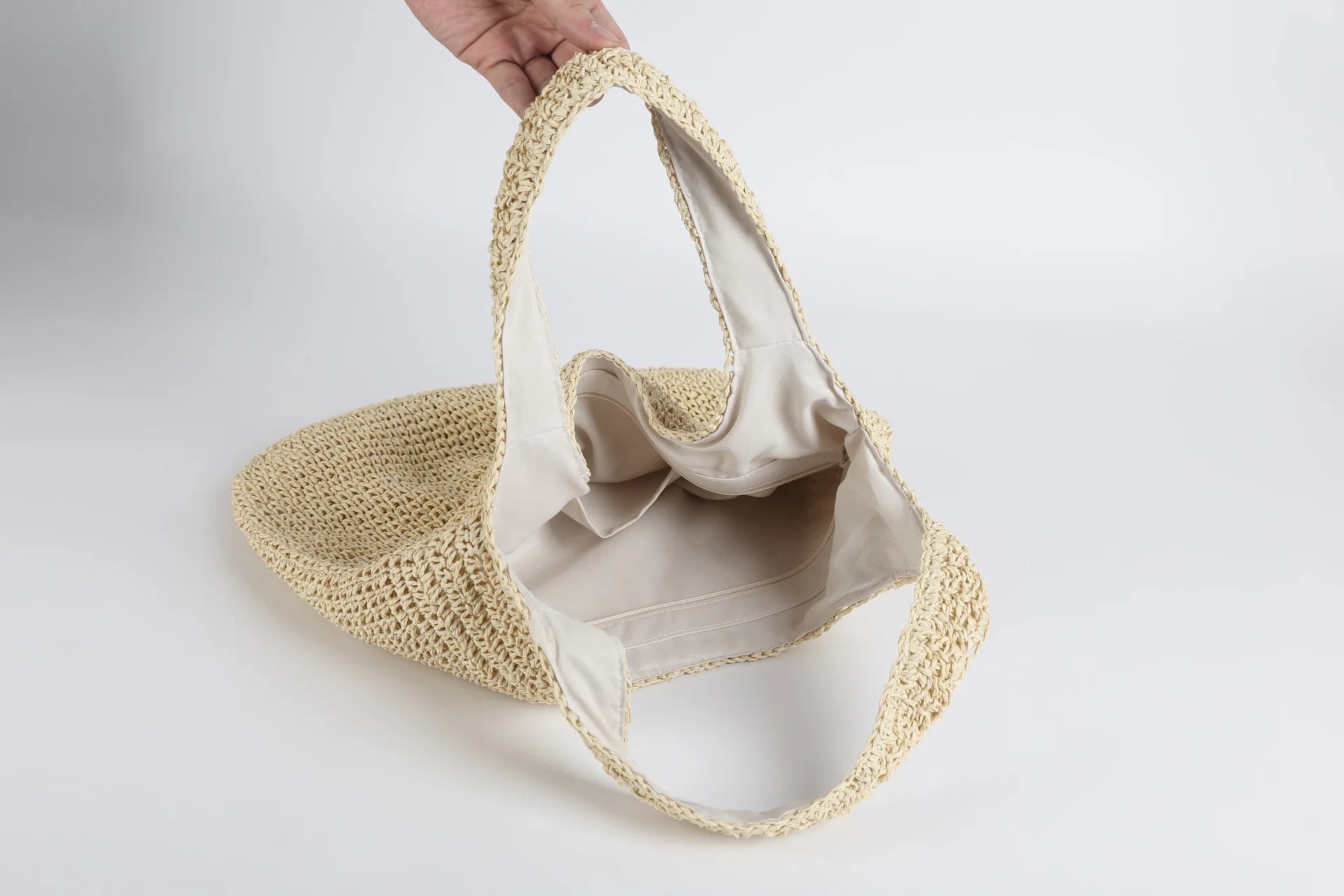 Large Capacity Woven Straw Wrist Bag for Women