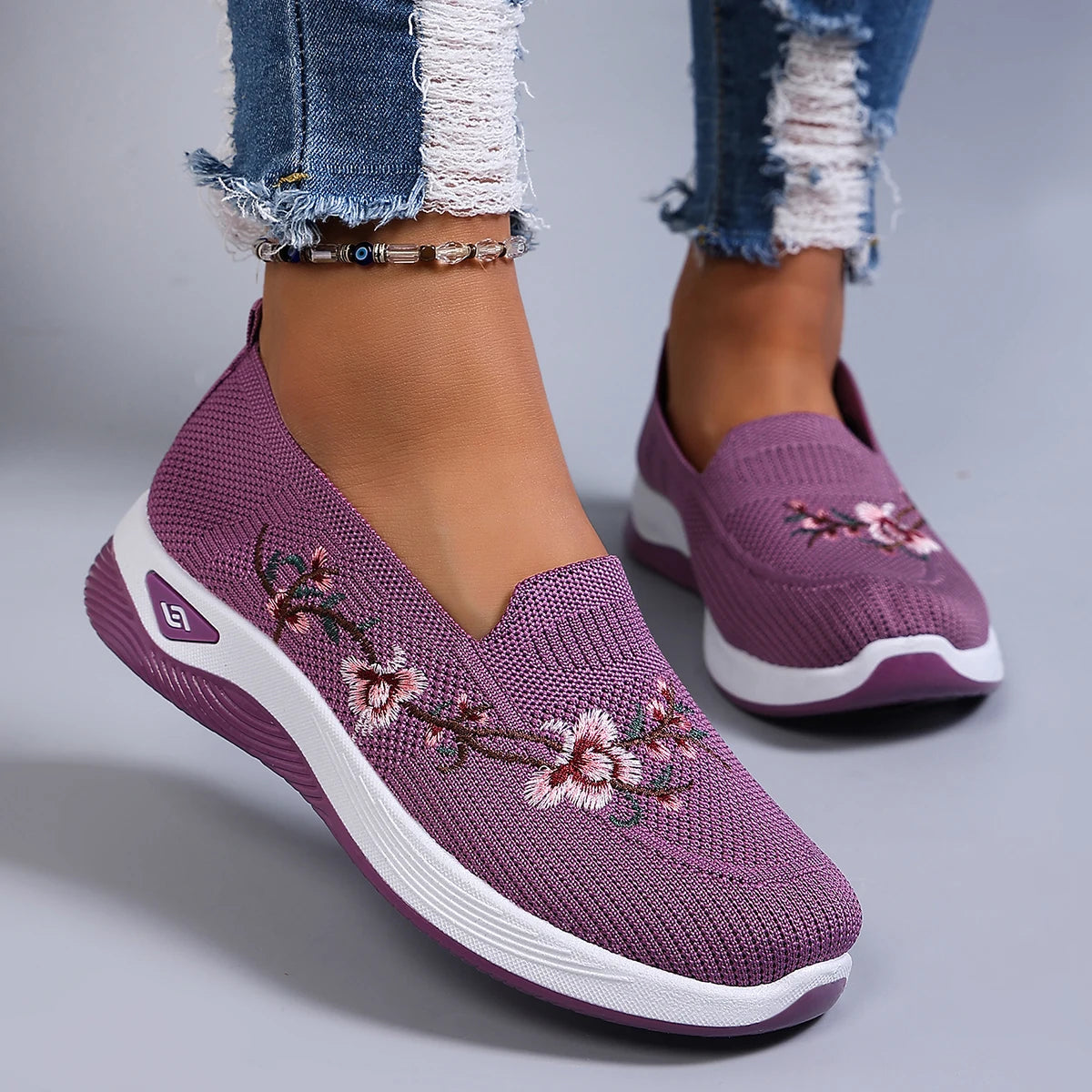 Women Fashionable and Brethable Sports Shoes
