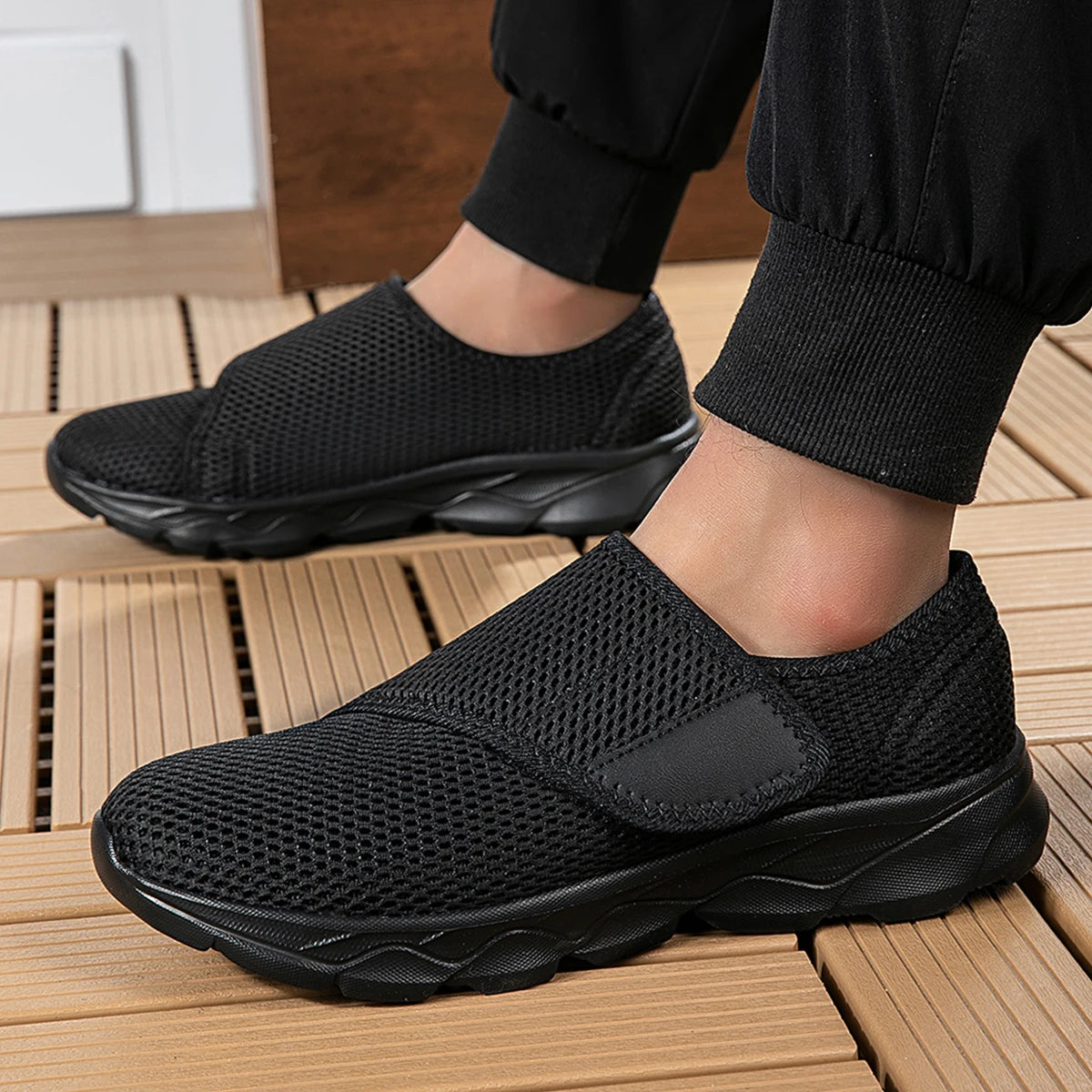Women Wide Feet Walking Shoes