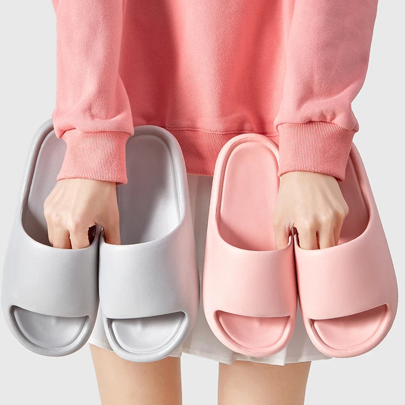 Men's Classy  Slippers for Women's Home Use Thick-Soled Indoor Summer Bread Sandals for Men's Couples Bathroom Bathing Non-Slip Slippers