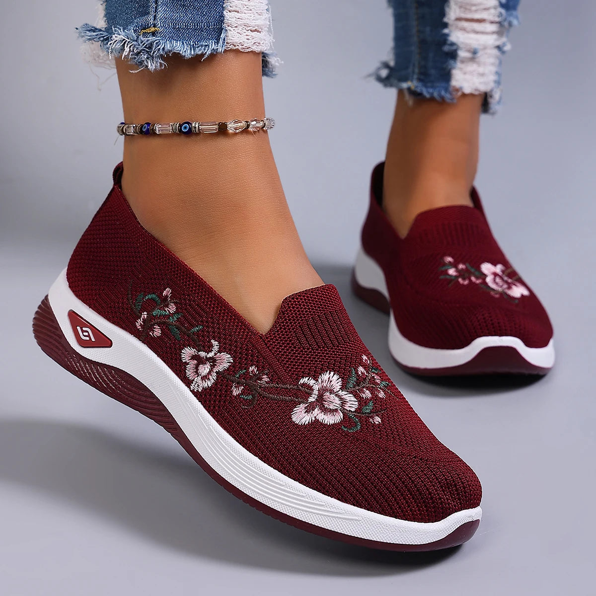 Women Fashionable and Brethable Sports Shoes