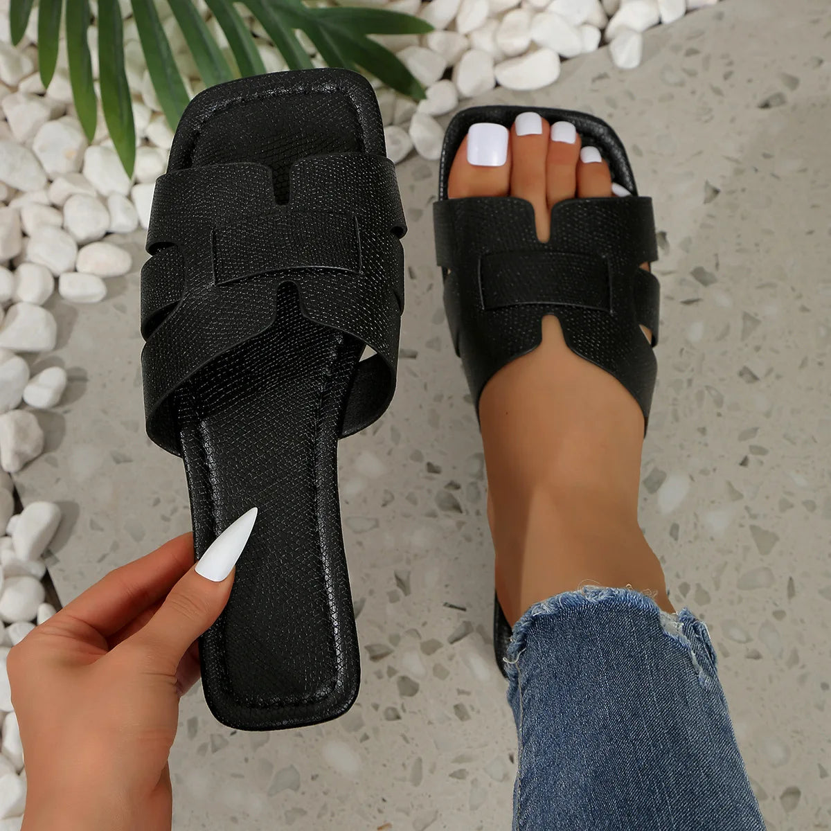 Women Summer Fashion Open-Toe Design Flat Sandals