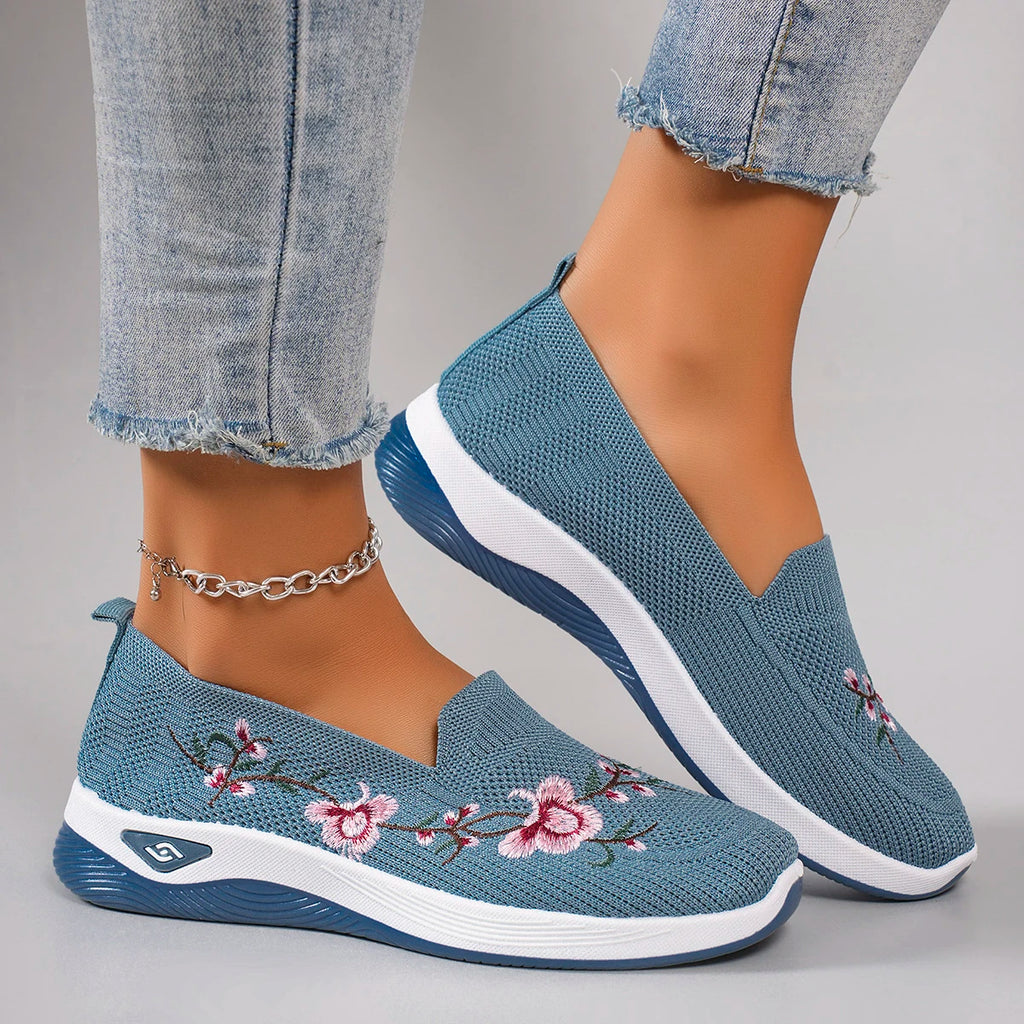 Women Fashionable and Brethable Sports Shoes