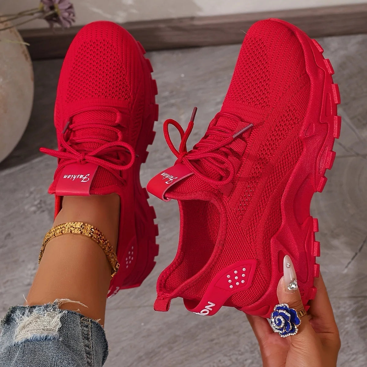 Women Breathable Single-Mesh Shoes