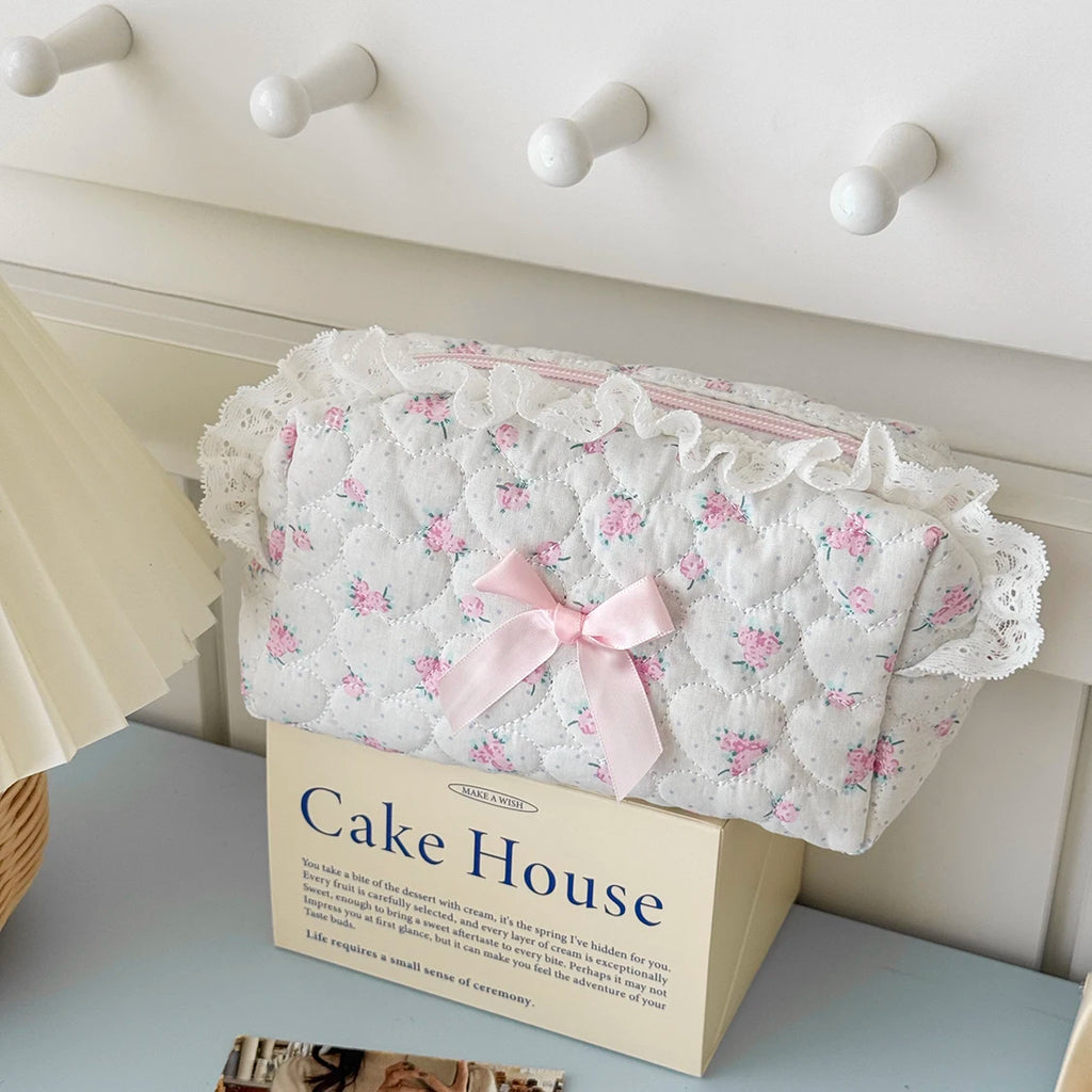 Floral Lace Makeup Travel Zipper Bag
