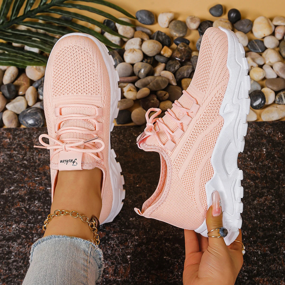 Women Breathable Single-Mesh Shoes