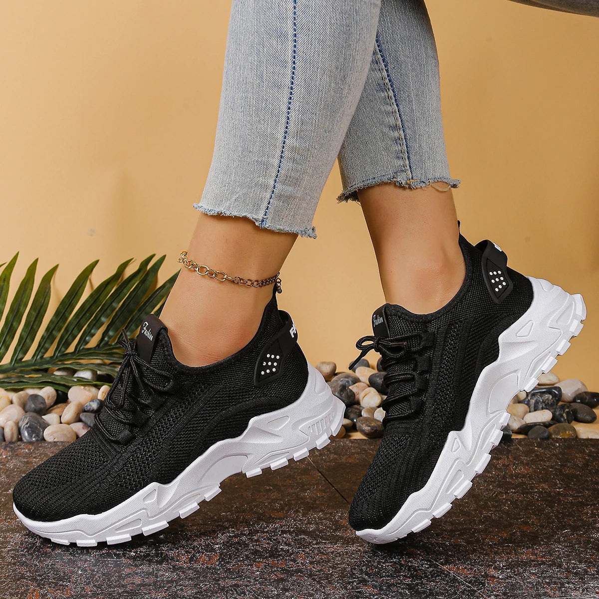 Women Breathable Single-Mesh Shoes